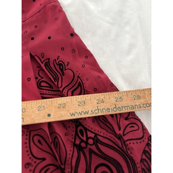 Apt. 9 Skirt Size 16 Red Black Floral Midi Pleated Velvet Whimsigoth Y2K - Picture 9 of 15